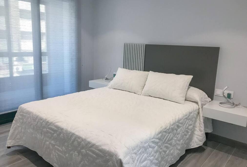 Sakura Homes Ponferrada Centro 8 Plazas المظهر الخارجي الصورة